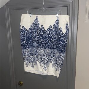 Lane Bryant White Pencil Skirt with Navy Ornate Border Print